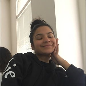 Meet your Posher, Fatima